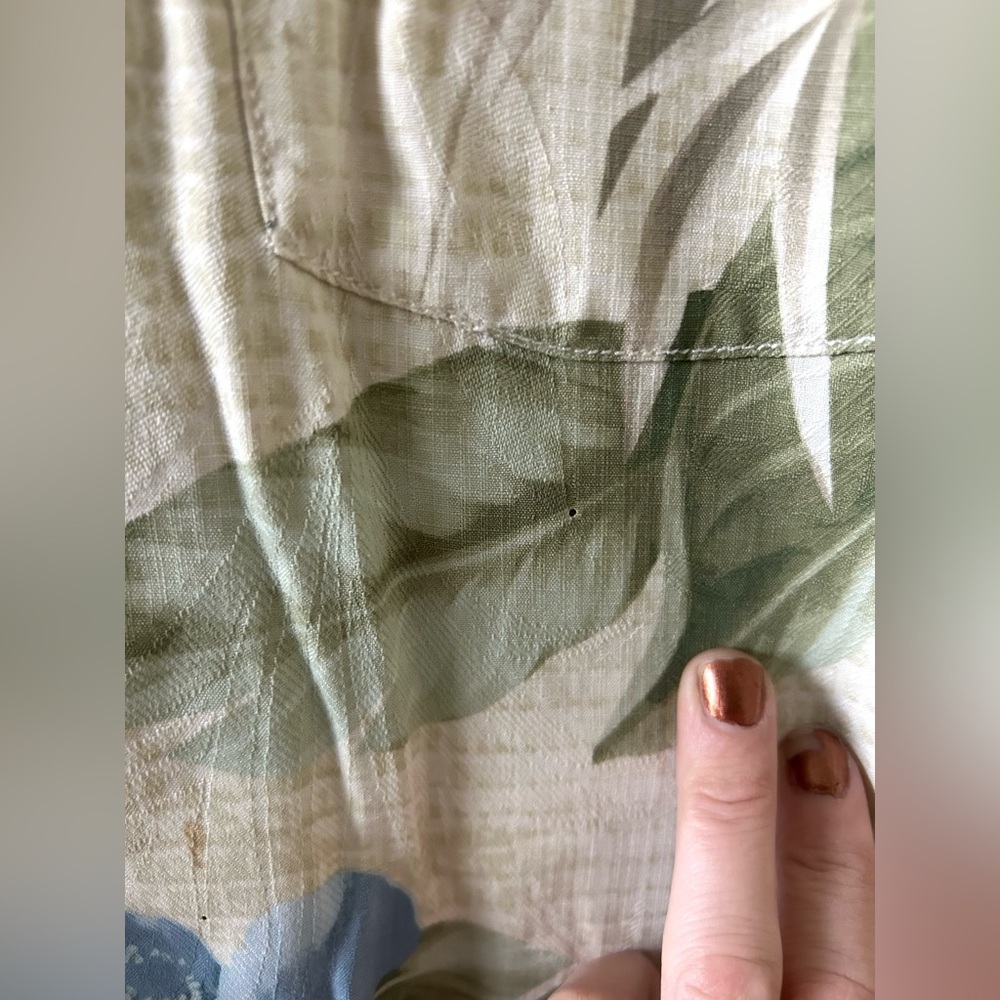 Tommy Bahama Brand/Shirt/Men’s/Hawaiian - Picture 5 of 12